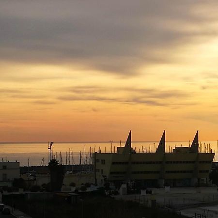 Grande, Vista Mare A 2 Passi Dalla Spiaggia Lido di Ostia Exterior foto