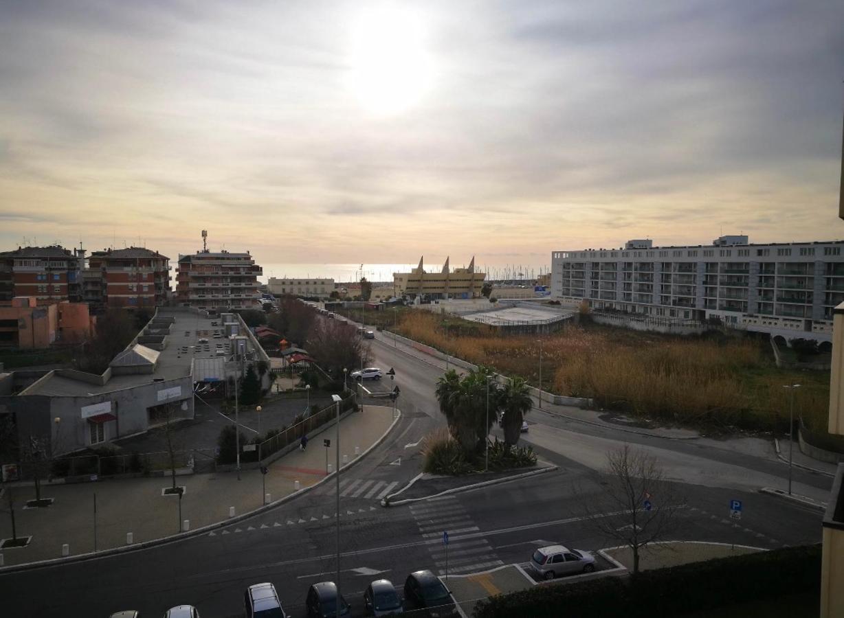 Grande, Vista Mare A 2 Passi Dalla Spiaggia Lido di Ostia Exterior foto