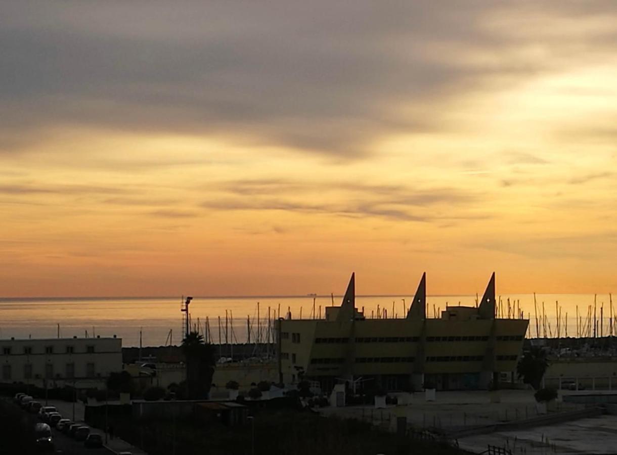 Grande, Vista Mare A 2 Passi Dalla Spiaggia Lido di Ostia Exterior foto